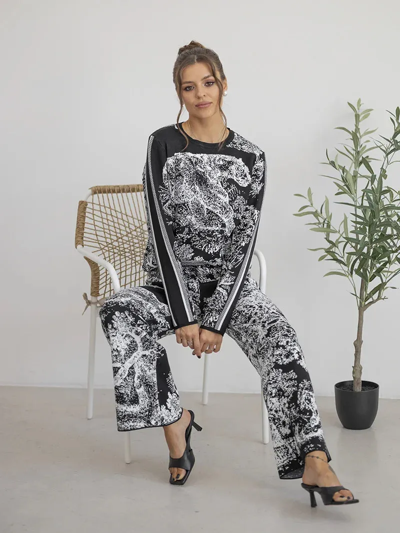 Sporty Lounge Outfit Set – Ancient Ink Tiger Art Print & Solid Trim